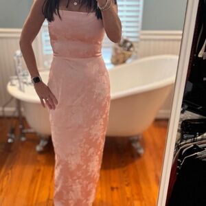 Reformation size 6 powder pink